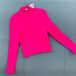 ZARA Ribbed Cropped Mock Stretch Long-sleeved Top in Neon Pink NWT! Size Small